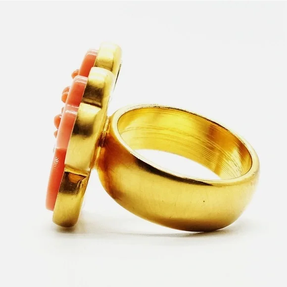 CHANEL Gold and Peach Clover Ring - Picture 3 of 8